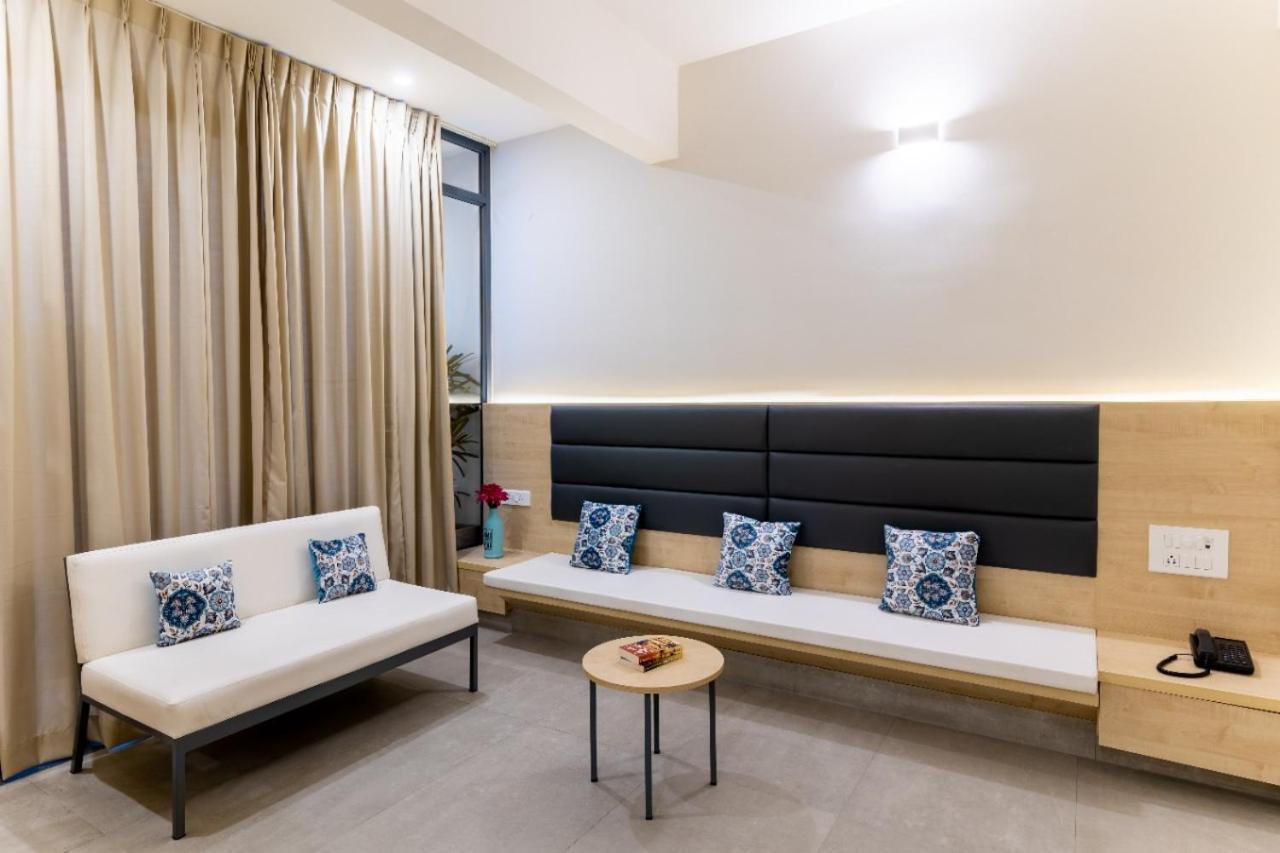 Iris Suites Bangalore Exterior photo